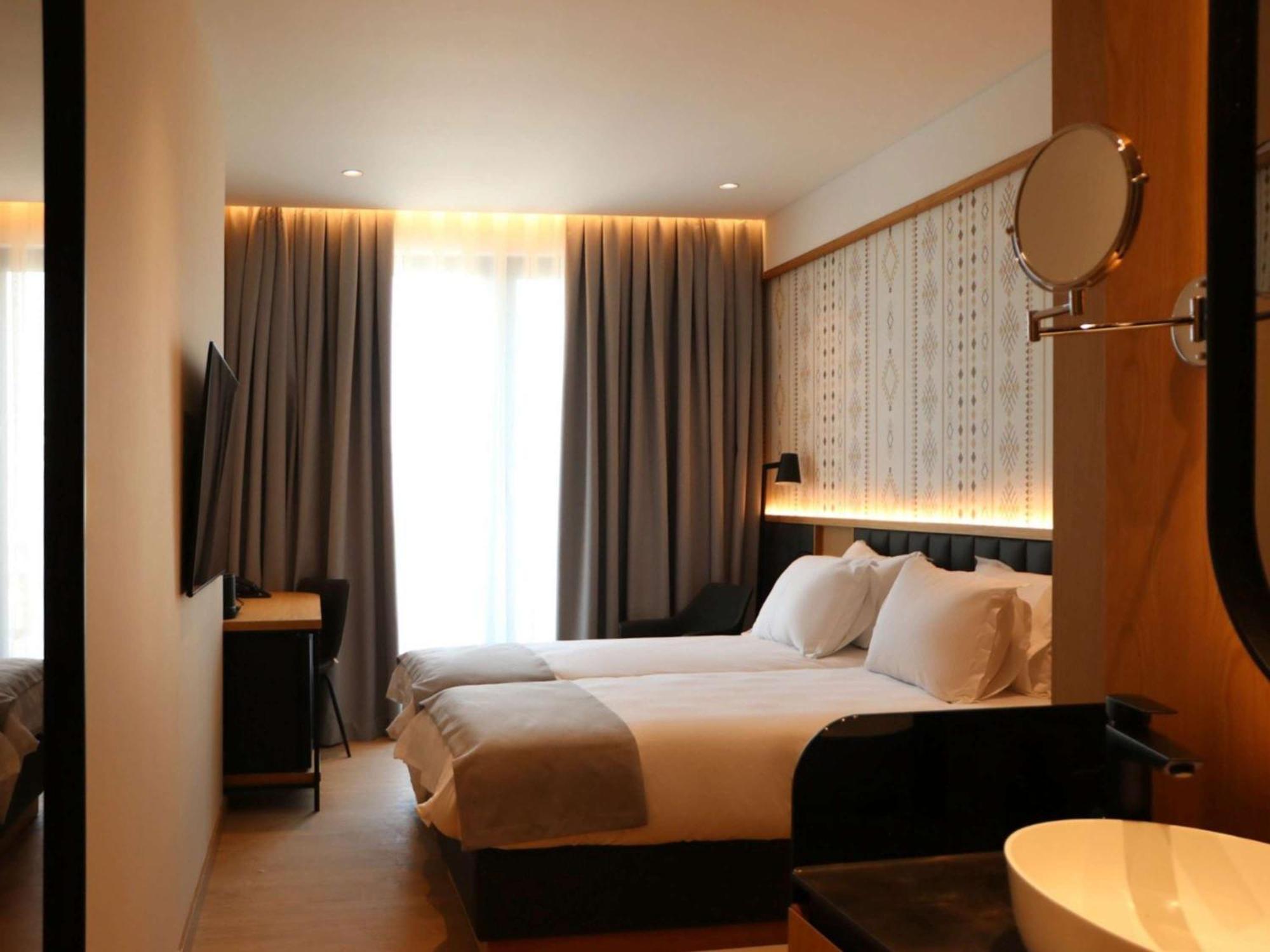 Mercure Prishtina City Prishtinë Ngoại thất bức ảnh