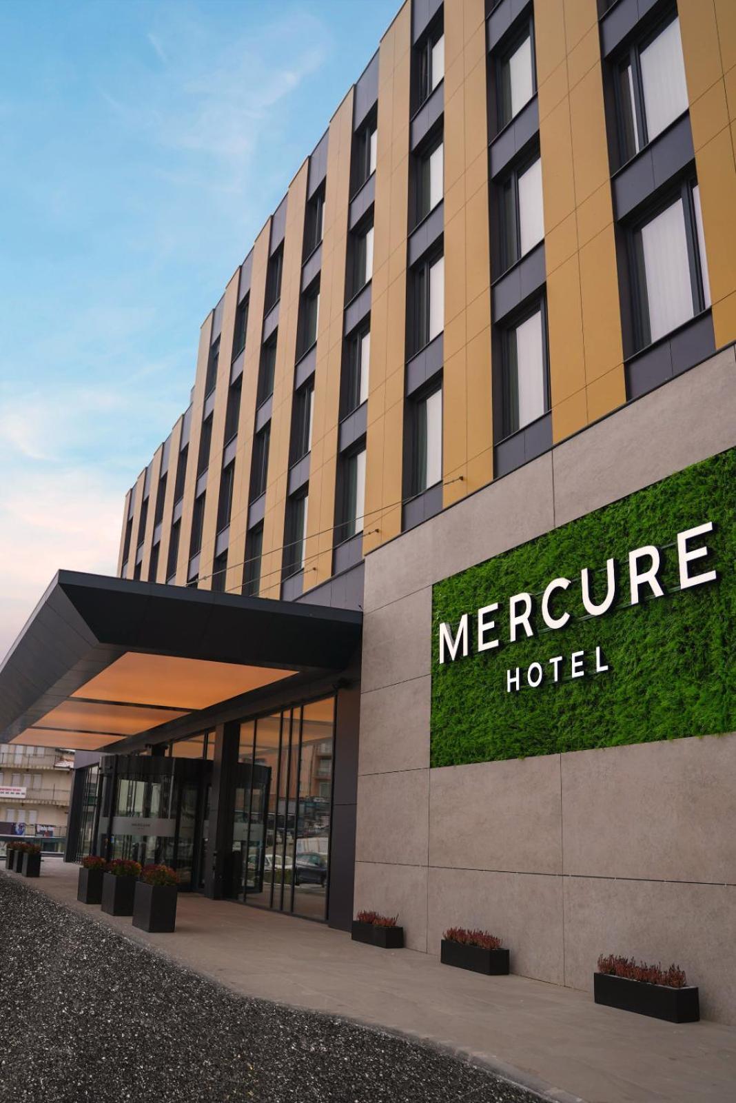 Mercure Prishtina City Prishtinë Ngoại thất bức ảnh