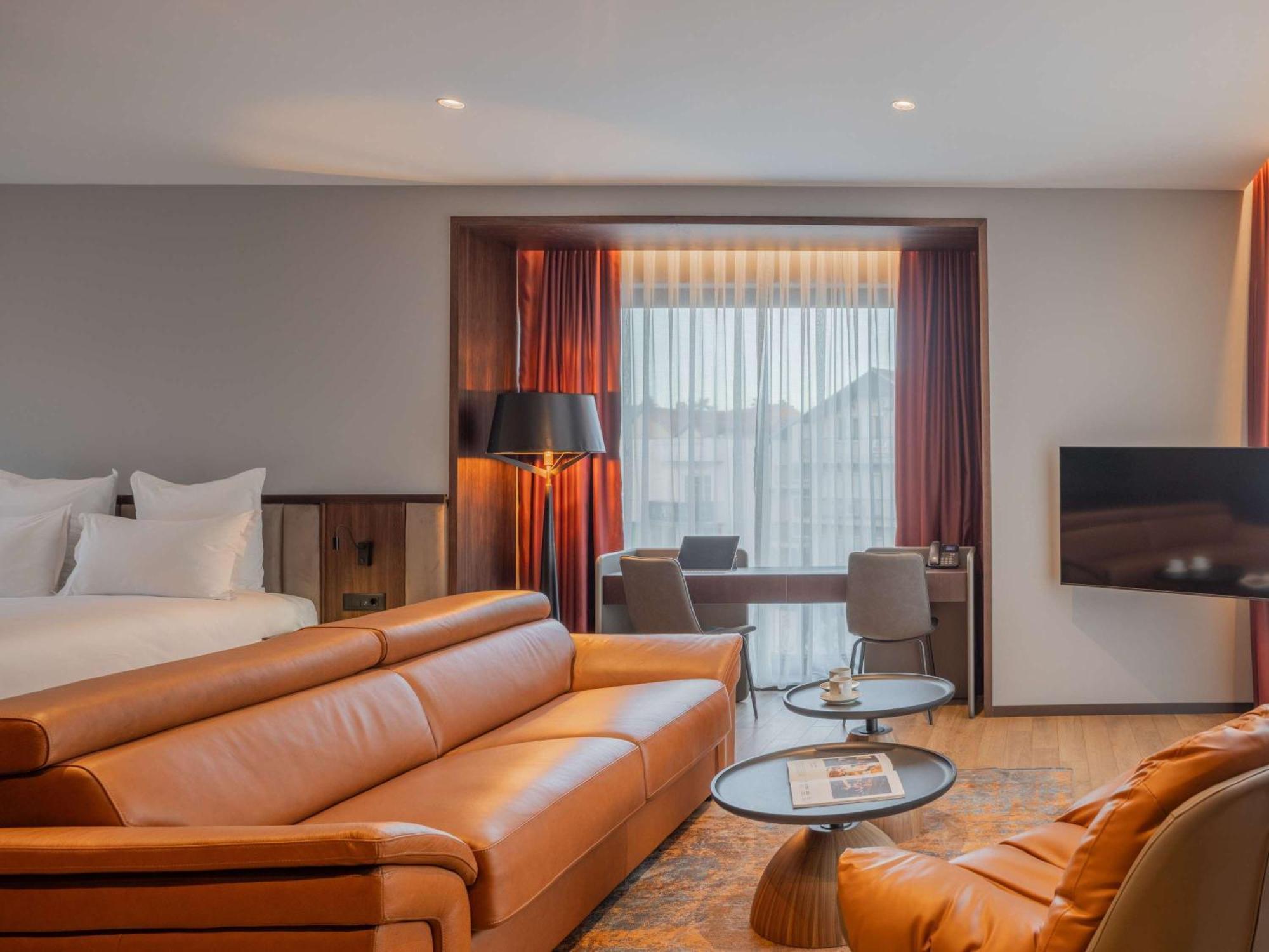Mercure Prishtina City Prishtinë Ngoại thất bức ảnh