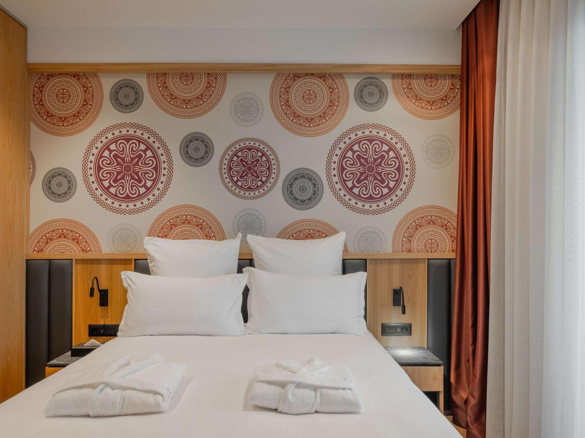 Mercure Prishtina City Prishtinë Ngoại thất bức ảnh
