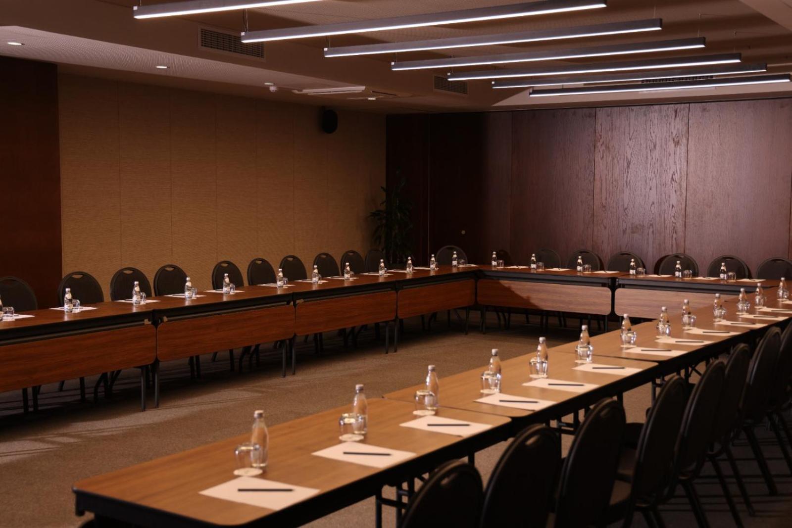 Mercure Prishtina City Prishtinë Ngoại thất bức ảnh