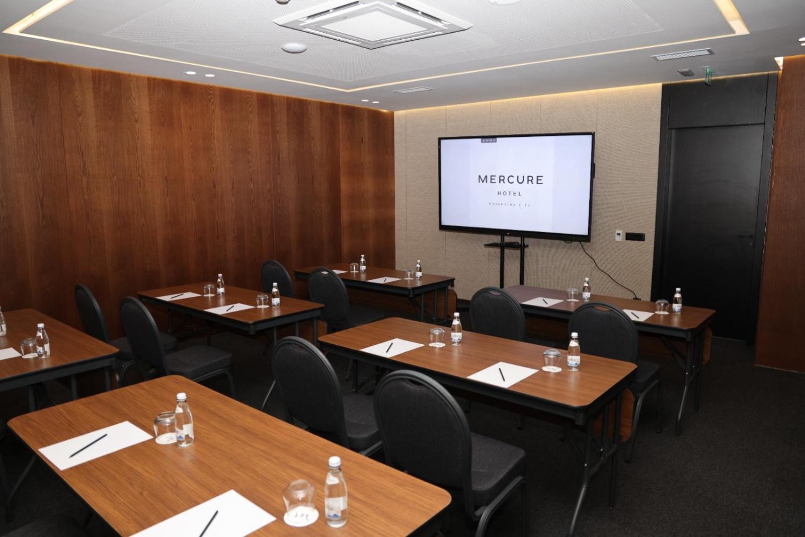 Mercure Prishtina City Prishtinë Ngoại thất bức ảnh